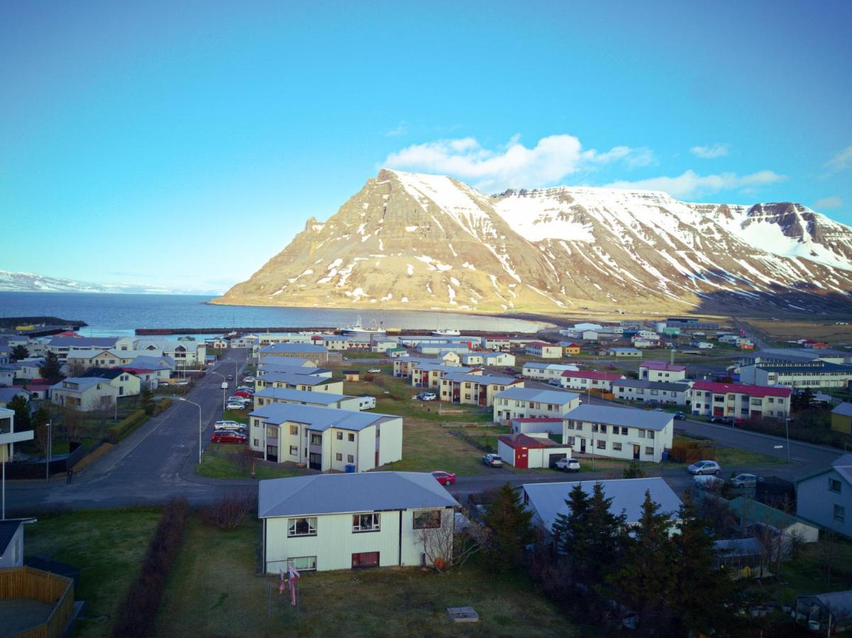 Apartment With Amazing Mountain View Bolungarvík Exterior foto