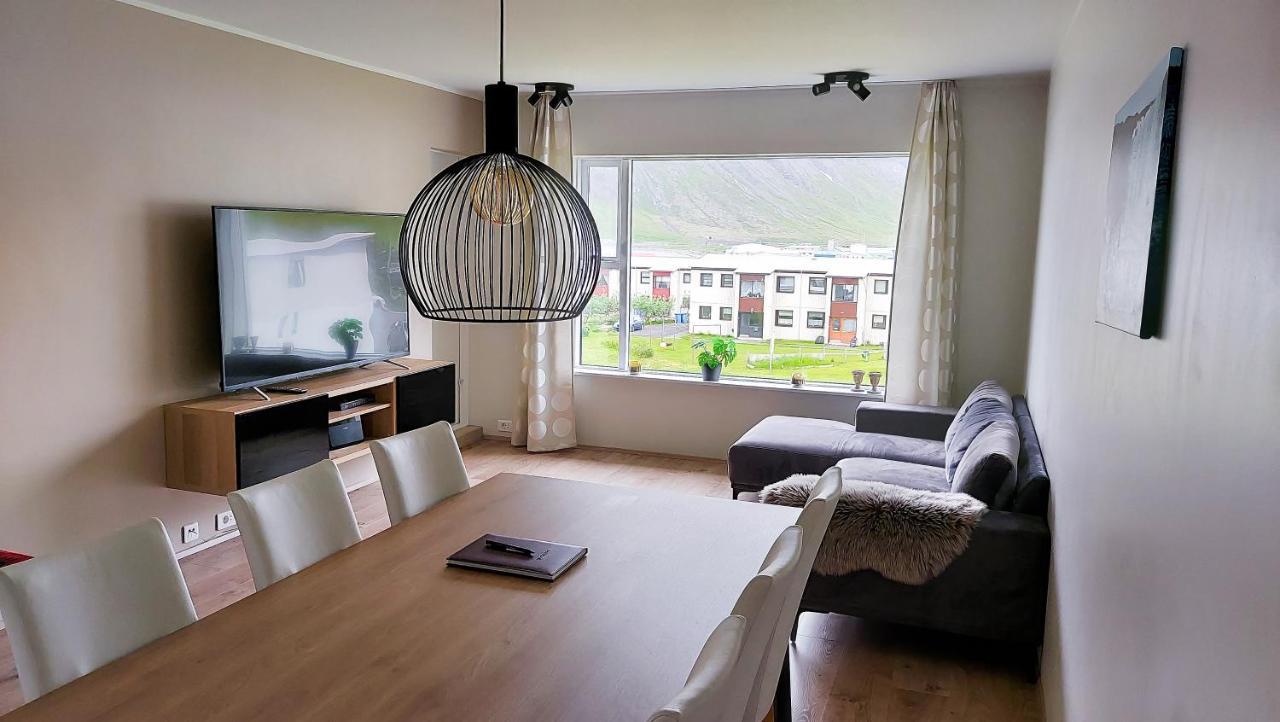 Apartment With Amazing Mountain View Bolungarvík Exterior foto