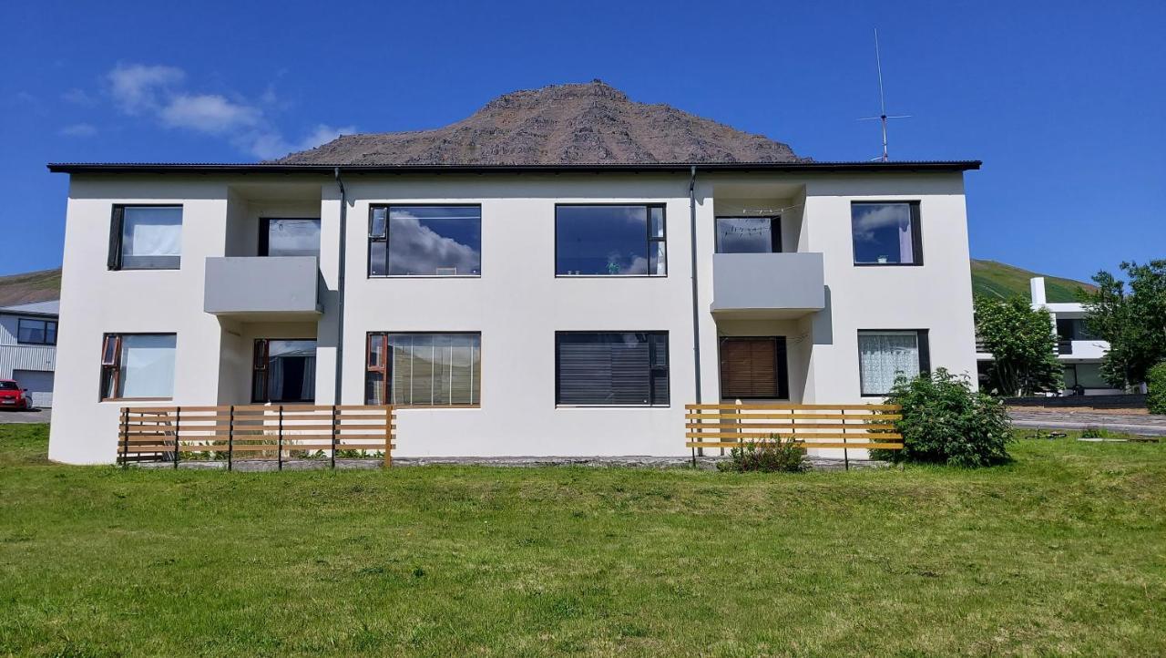 Apartment With Amazing Mountain View Bolungarvík Exterior foto